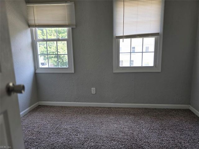23 Farragut ST, Portsmouth, VA 23702