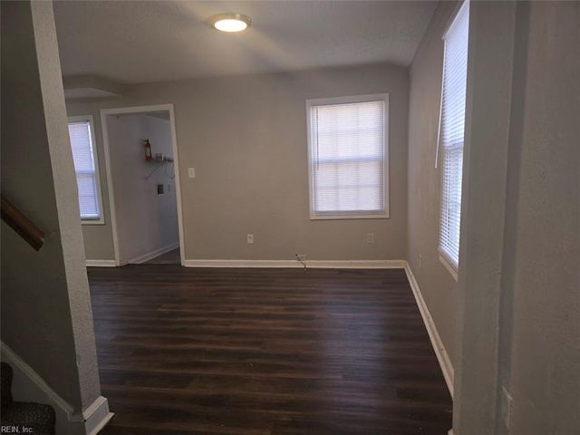 23 Farragut ST, Portsmouth, VA 23702