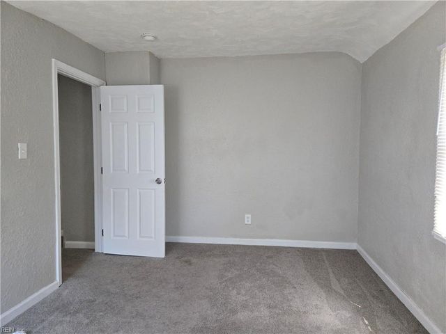 23 Farragut ST, Portsmouth, VA 23702