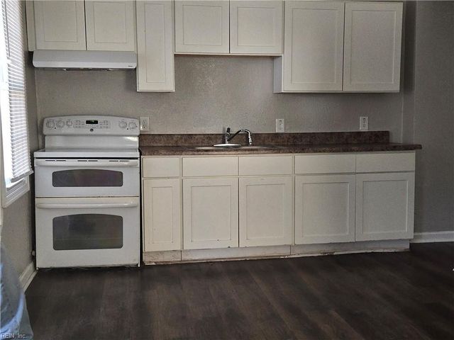 23 Farragut ST, Portsmouth, VA 23702