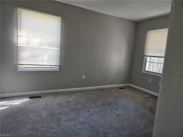 23 Farragut ST, Portsmouth, VA 23702