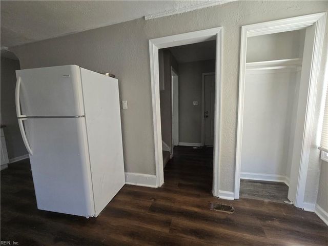 23 Farragut ST, Portsmouth, VA 23702