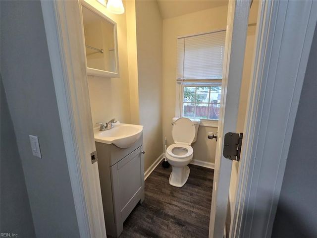 23 Farragut ST, Portsmouth, VA 23702
