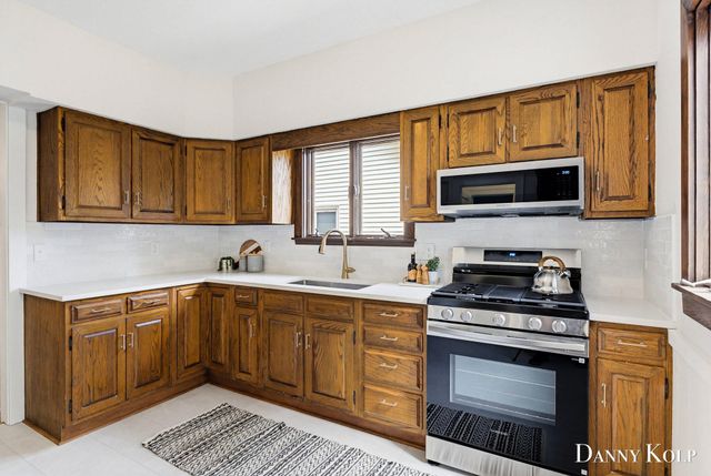 1058 4th Street Nw, City Of Grand Rapids, MI 49504
