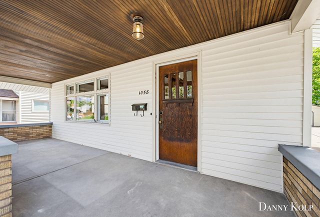 1058 4th Street Nw, City Of Grand Rapids, MI 49504
