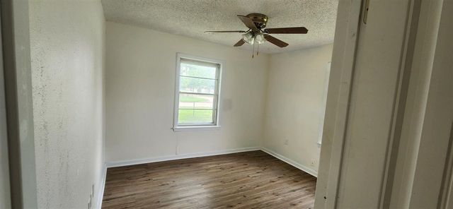 203 NW Morford Dr, Lawton, OK 73507