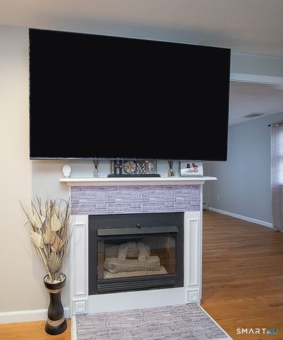 18 Anns Farm Road, Hamden, CT 06518