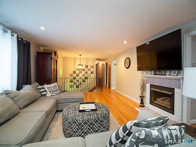 18 Anns Farm Road, Hamden, CT 06518