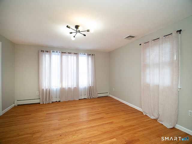 18 Anns Farm Road, Hamden, CT 06518