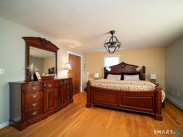 18 Anns Farm Road, Hamden, CT 06518