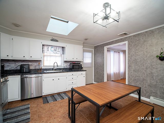 18 Anns Farm Road, Hamden, CT 06518