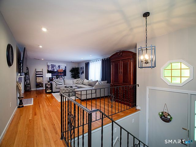 18 Anns Farm Road, Hamden, CT 06518