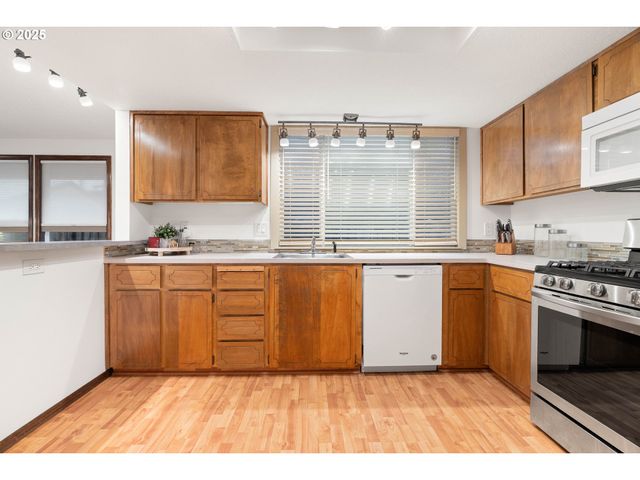 1480 Se JACQUELIN Dr, Hillsboro, OR 97123