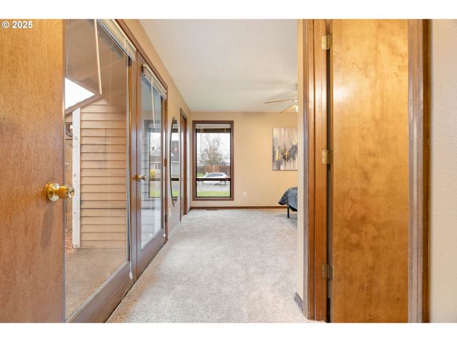 1480 Se JACQUELIN Dr, Hillsboro, OR 97123