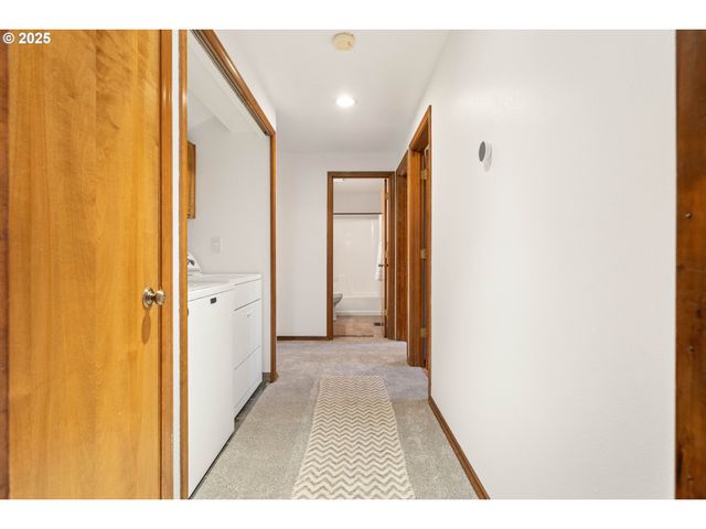 1480 Se JACQUELIN Dr, Hillsboro, OR 97123