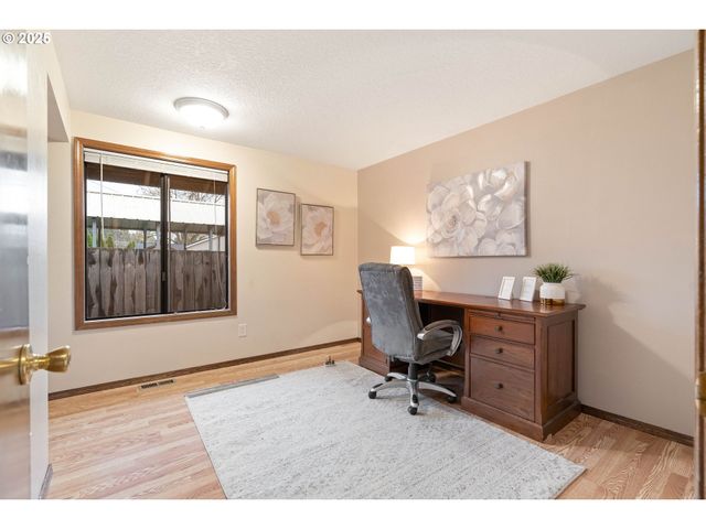 1480 Se JACQUELIN Dr, Hillsboro, OR 97123