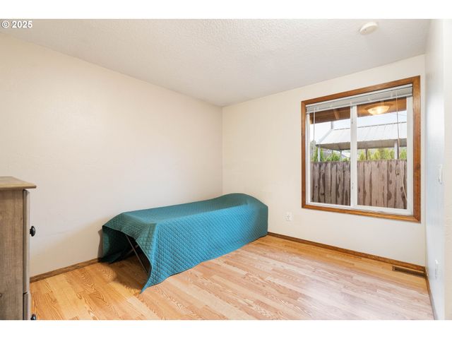 1480 Se JACQUELIN Dr, Hillsboro, OR 97123