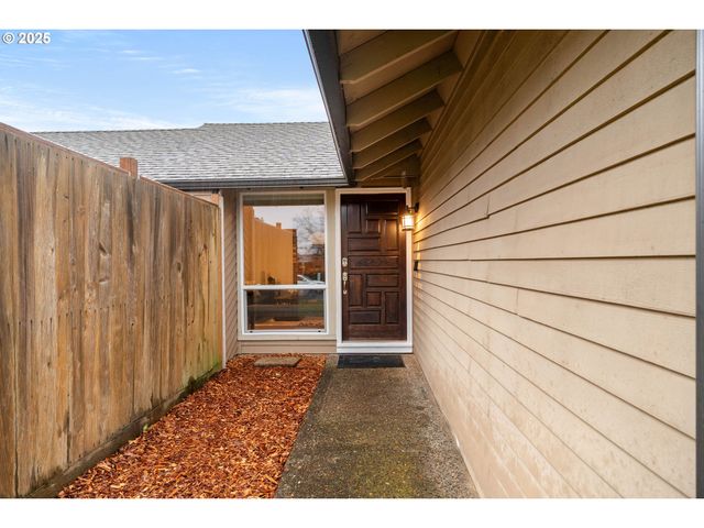 1480 Se JACQUELIN Dr, Hillsboro, OR 97123