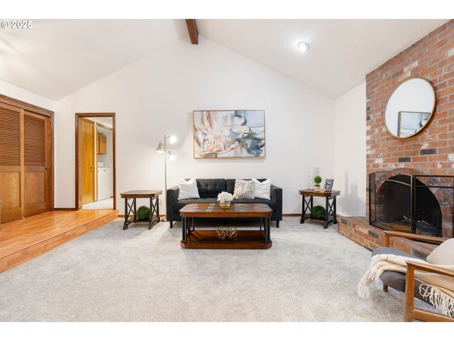 1480 Se JACQUELIN Dr, Hillsboro, OR 97123