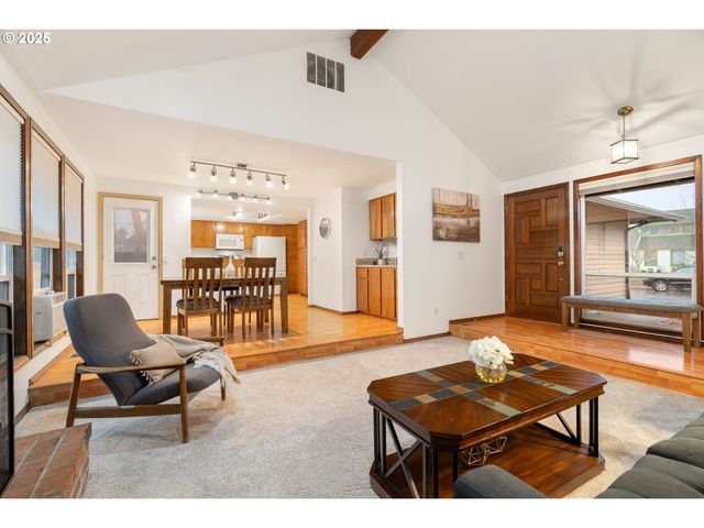 1480 Se JACQUELIN Dr, Hillsboro, OR 97123