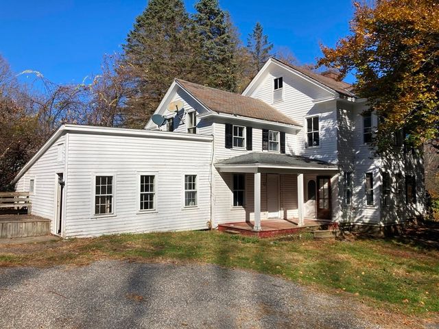 10 William St, Chester, MA 01011