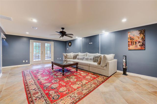 303 Shady Glen Lane, Conroe, TX 77385