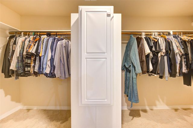 303 Shady Glen Lane, Conroe, TX 77385