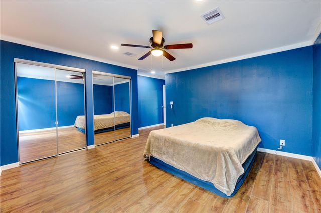 303 Shady Glen Lane, Conroe, TX 77385