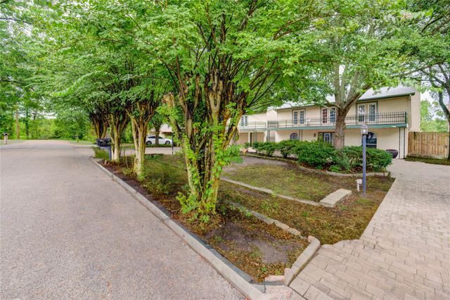 303 Shady Glen Lane, Conroe, TX 77385