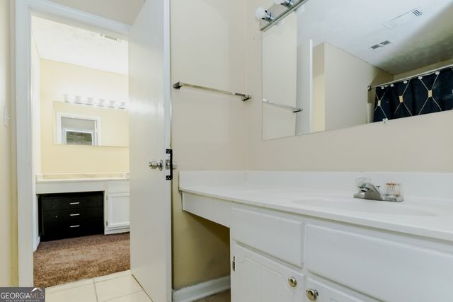 8564 Creekwood Way, Jonesboro, GA 30238