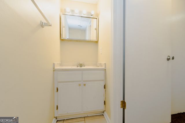 8564 Creekwood Way, Jonesboro, GA 30238