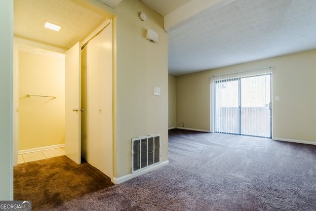 8564 Creekwood Way, Jonesboro, GA 30238