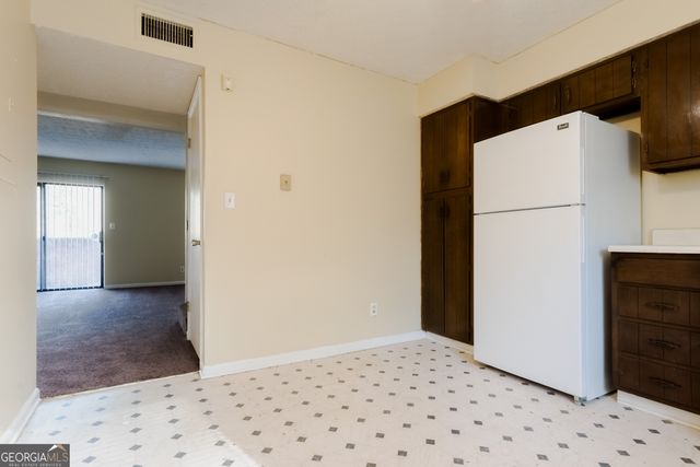 8564 Creekwood Way, Jonesboro, GA 30238