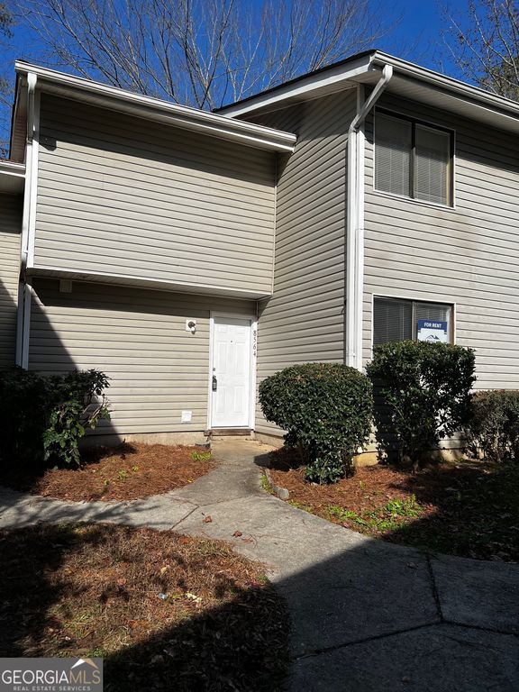 8564 Creekwood Way, Jonesboro, GA 30238