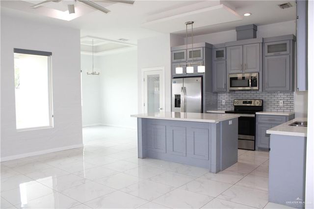 1205 S Rockport Street, Mission, TX 78572