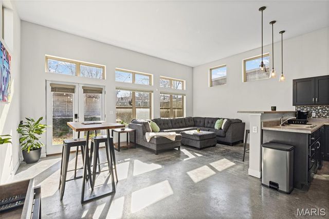 3434 Michigan Avenue, St Louis, MO 63118