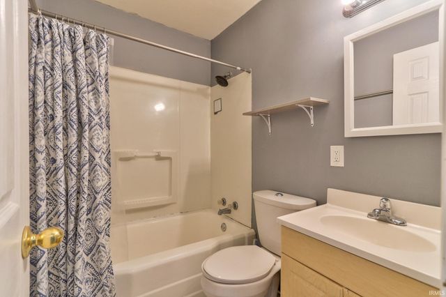 2108 Hercules Avenue, Evansville, IN 47711