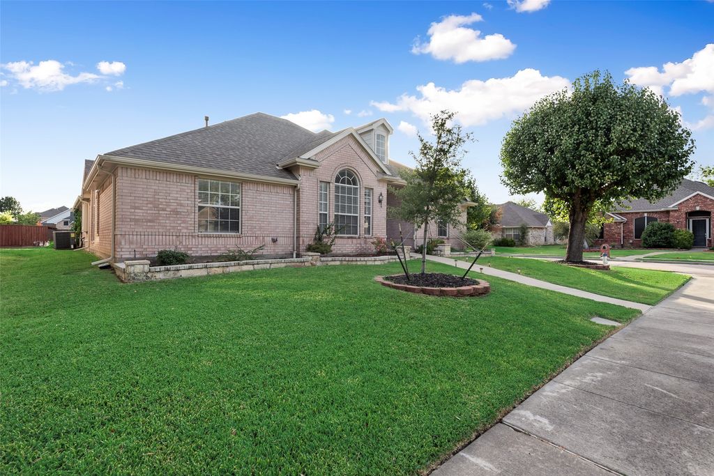 1529 Dimmit Drive, Carrollton, TX 75010 — photo 5