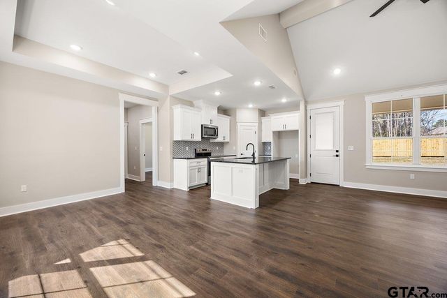 202 Jordan Street, Rusk, TX 75785