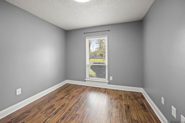 17847 Barrett Ln, Baton Rouge, LA 70817