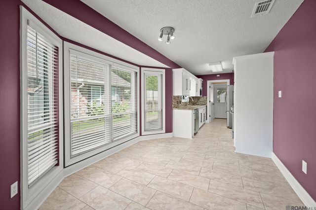 17847 Barrett Ln, Baton Rouge, LA 70817