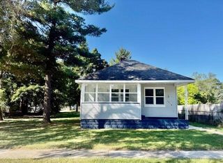 1715 Pine Street, Muskegon, MI 49442