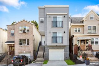 1081 18th Avenue, Newark, NJ 07106