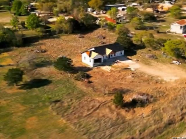 106 VALLEY OAKS LN, Kerrville, TX 78028