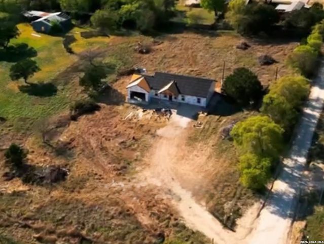 106 VALLEY OAKS LN, Kerrville, TX 78028