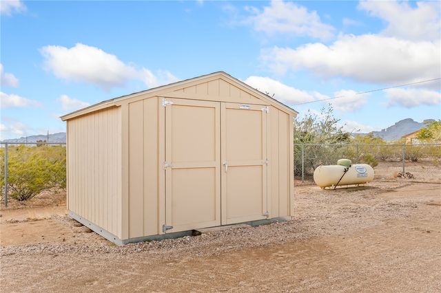 644 S Elgin Road, Golden Valley, AZ 86413