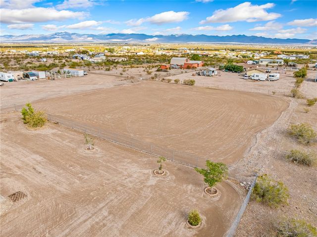 644 S Elgin Road, Golden Valley, AZ 86413