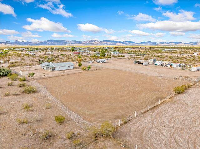 644 S Elgin Road, Golden Valley, AZ 86413