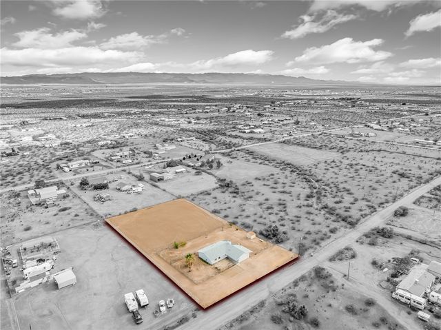 644 S Elgin Road, Golden Valley, AZ 86413