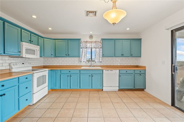 644 S Elgin Road, Golden Valley, AZ 86413